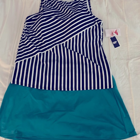 Brand new with tags Land’s End two piece tankini. - Picture 1 of 6